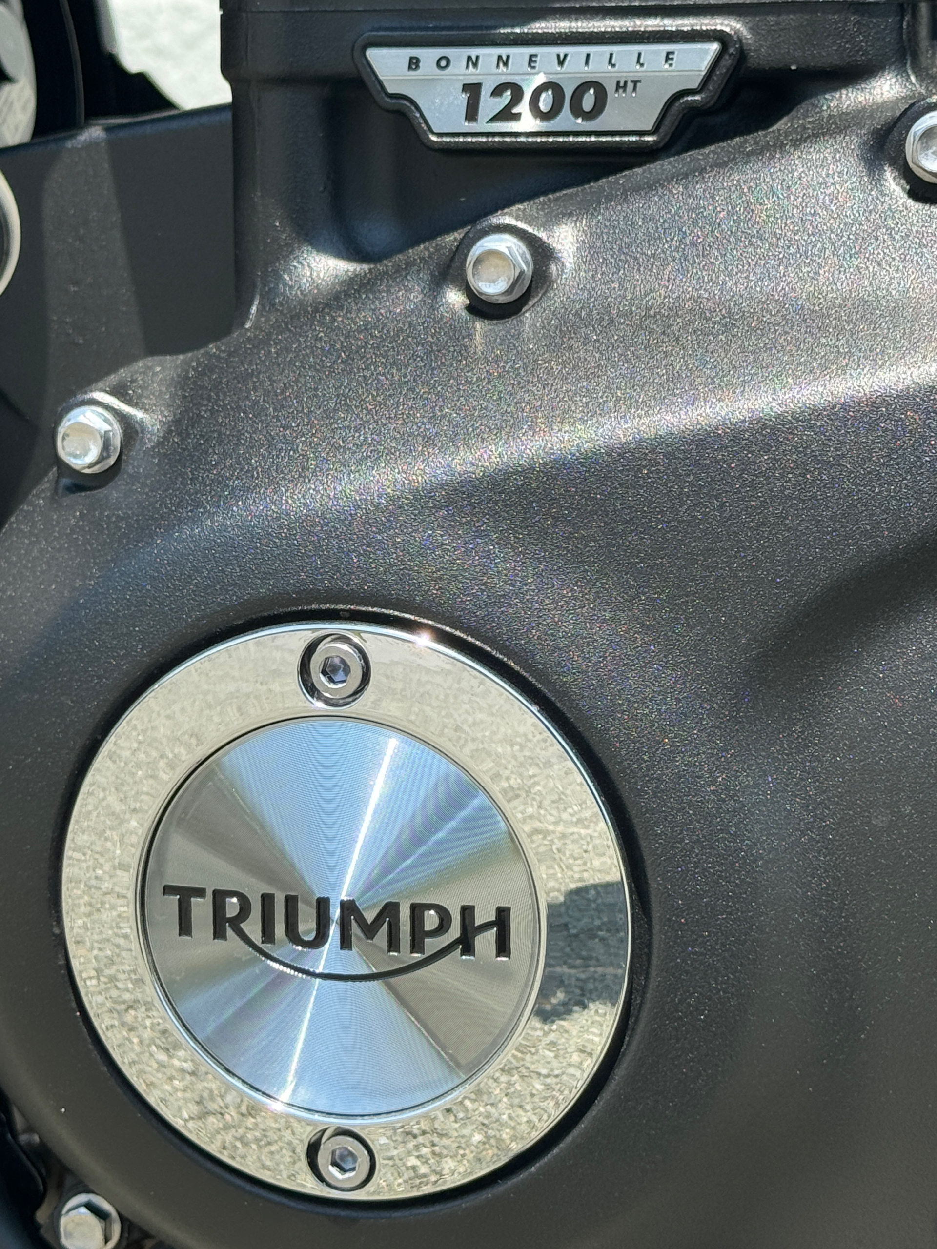 2017 Triumph Bonneville T120 Black in Foxboro, Massachusetts - Photo 8