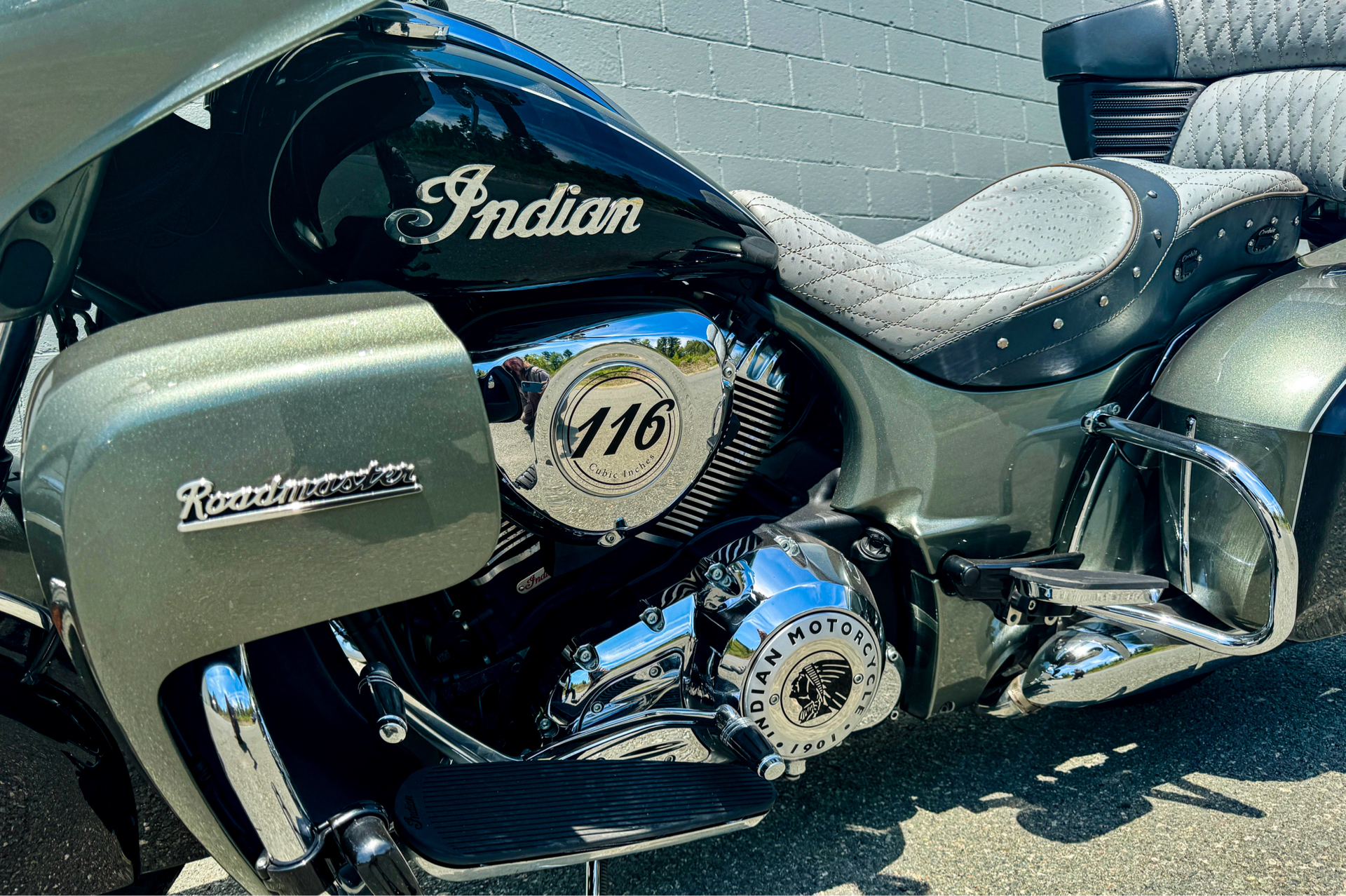 2021 Indian Motorcycle Roadmaster® in Foxboro, Massachusetts - Photo 14
