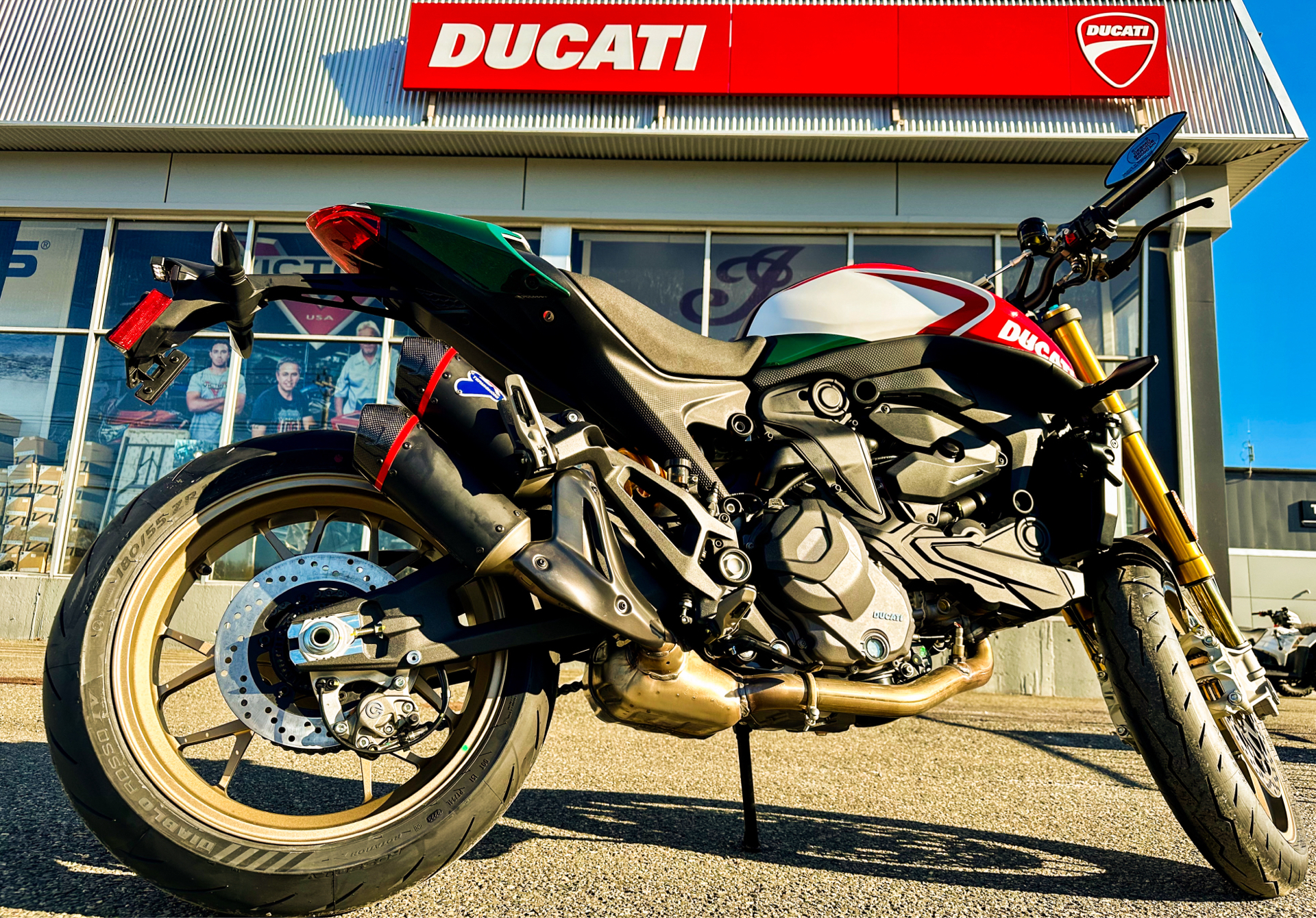 2024 Ducati Monster 30th Anniversario in Foxboro, Massachusetts - Photo 30