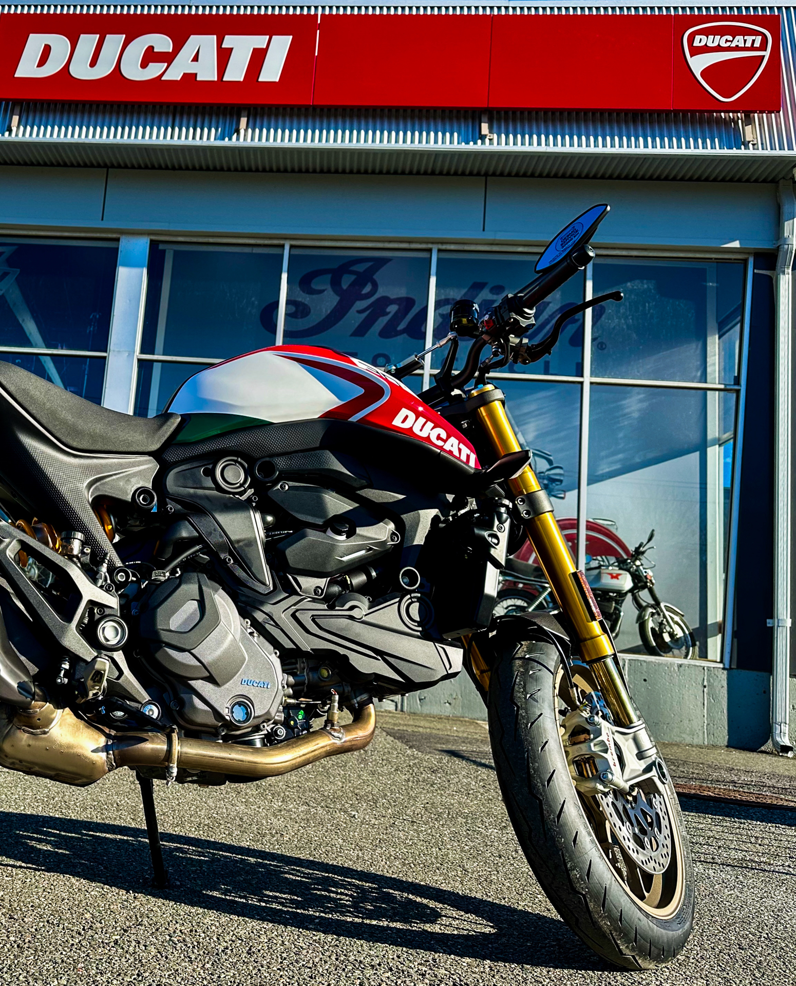 2024 Ducati Monster 30th Anniversario in Foxboro, Massachusetts - Photo 34