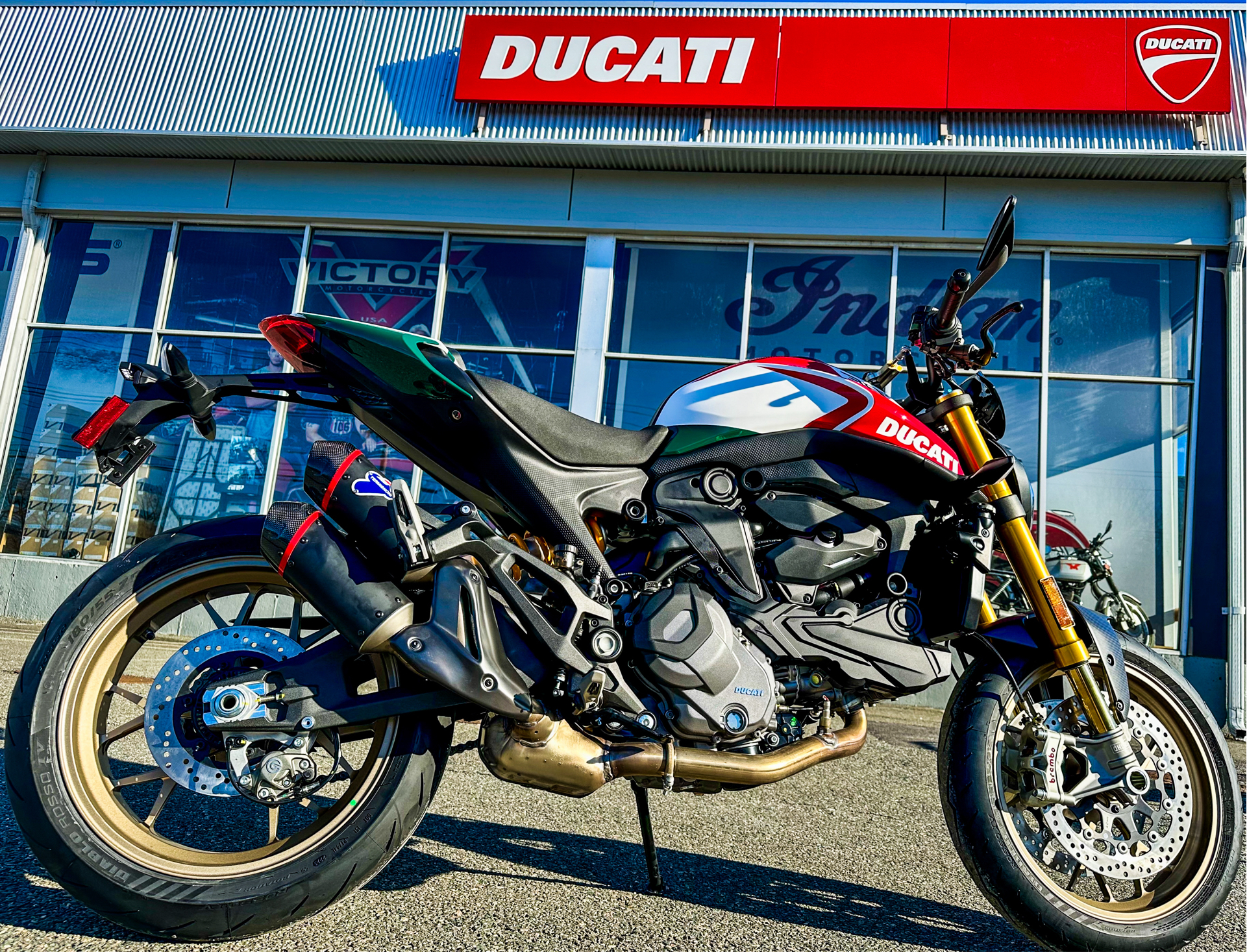 2024 Ducati Monster 30th Anniversario in Foxboro, Massachusetts - Photo 38