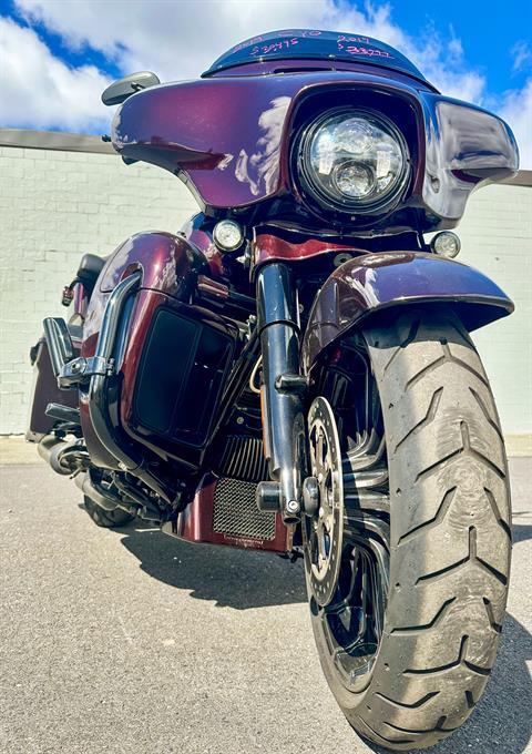 2019 Harley-Davidson CVO™ Street Glide® in Foxboro, Massachusetts - Photo 13