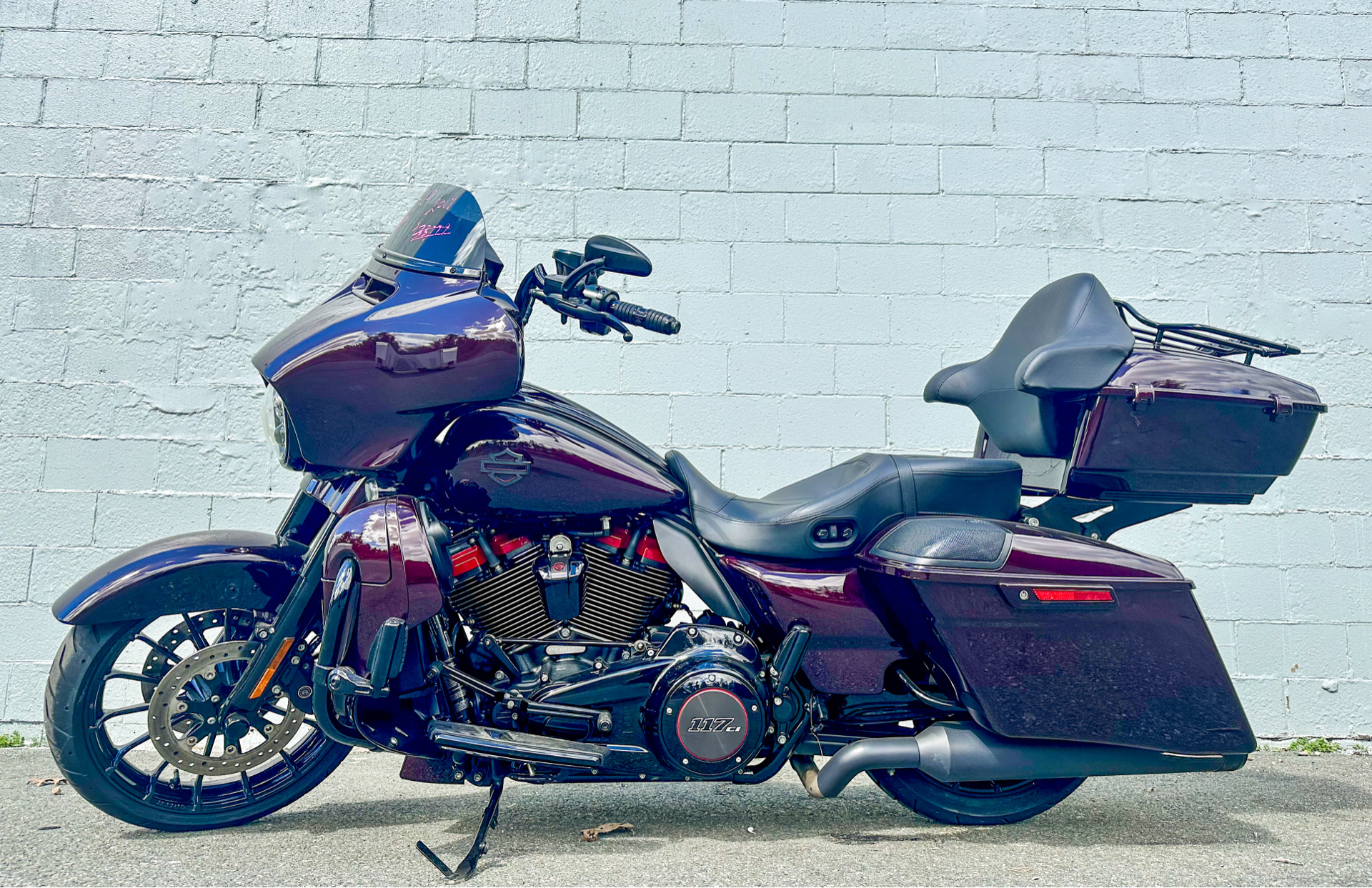 2019 Harley-Davidson CVO™ Street Glide® in Foxboro, Massachusetts - Photo 21