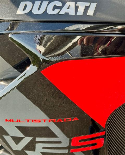 2024 Ducati Multistrada V2 S in Foxboro, Massachusetts - Photo 18