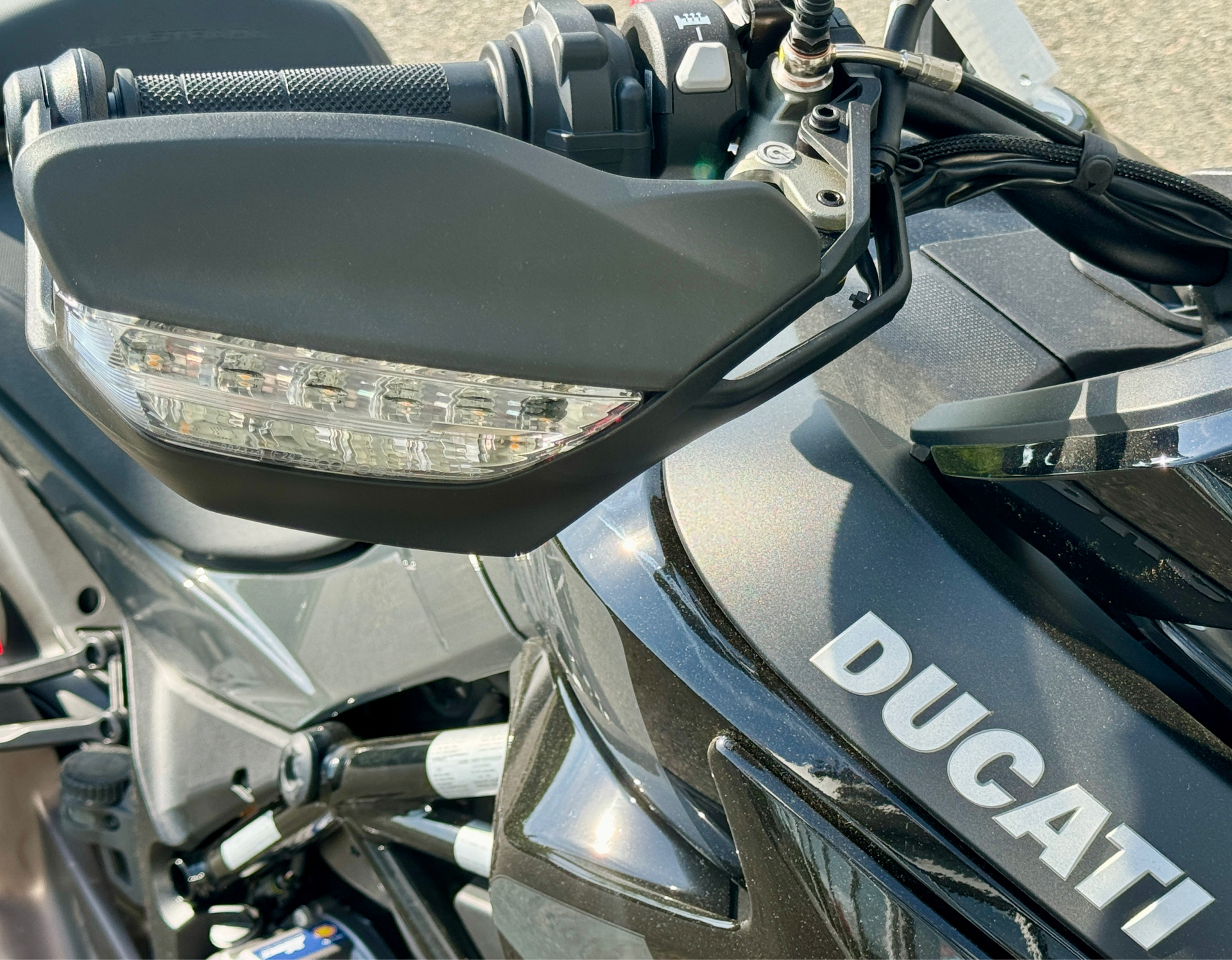 2024 Ducati Multistrada V2 S in Foxboro, Massachusetts - Photo 27