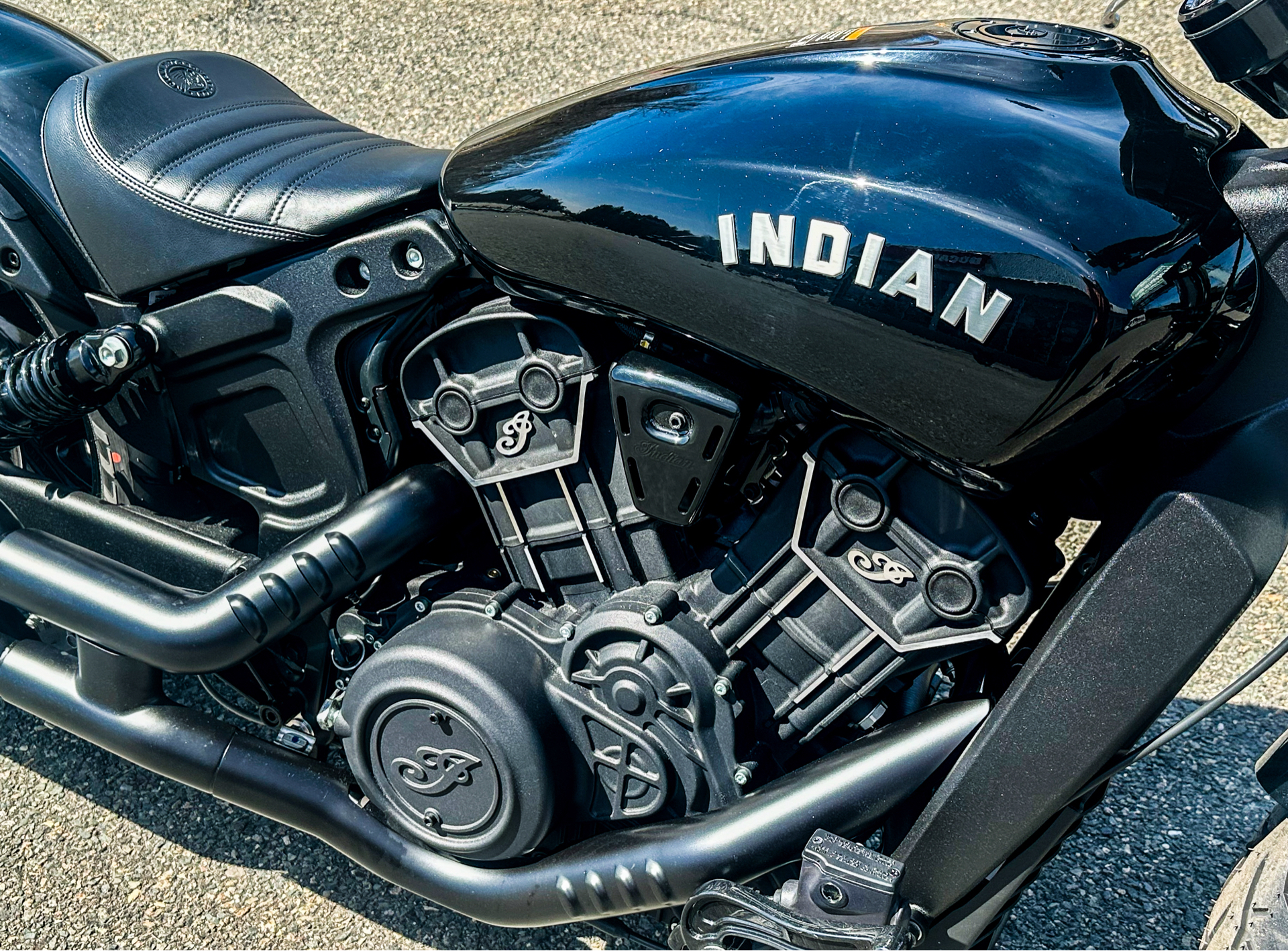 2024 Indian Motorcycle Scout® Bobber Sixty ABS in Foxboro, Massachusetts - Photo 6
