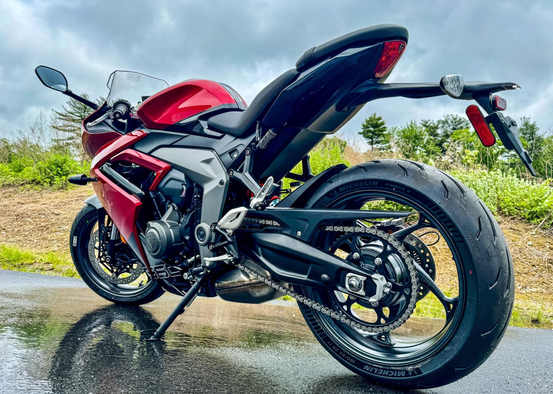 2025 Triumph Daytona 660 in Foxboro, Massachusetts - Photo 13