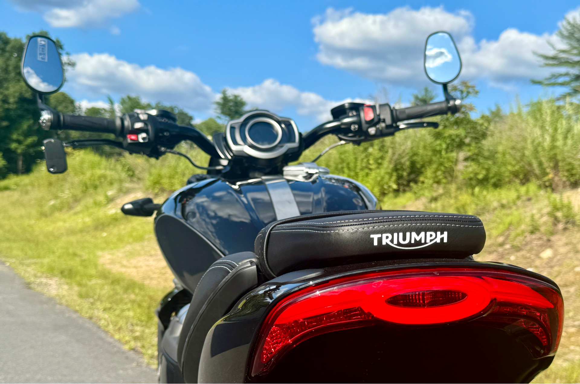 2025 Triumph Rocket 3 Storm R in Foxboro, Massachusetts - Photo 18