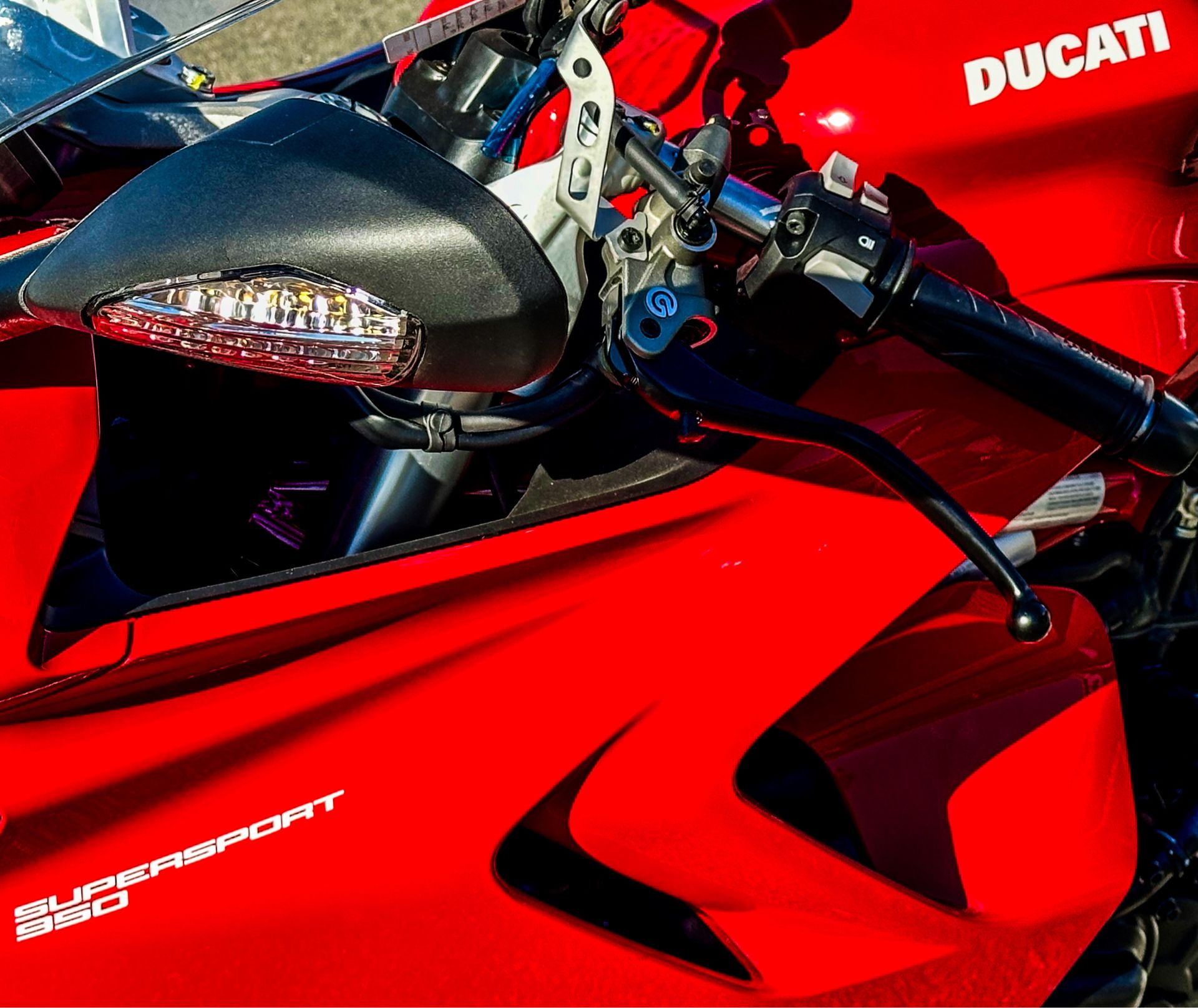 2024 Ducati SuperSport 950 in Foxboro, Massachusetts - Photo 15