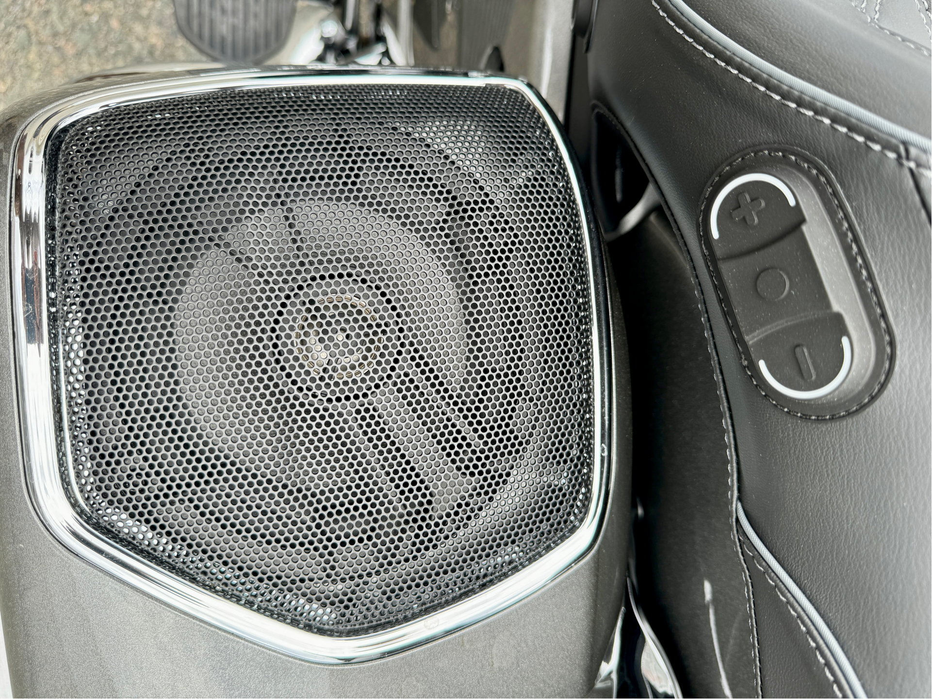 2024 Indian Motorcycle Pursuit® Limited® with PowerBand Audio Package in Foxboro, Massachusetts - Photo 19