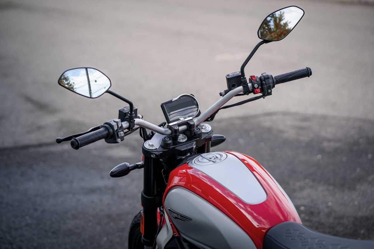 2023 Ducati Scrambler Icon in Foxboro, Massachusetts - Photo 7