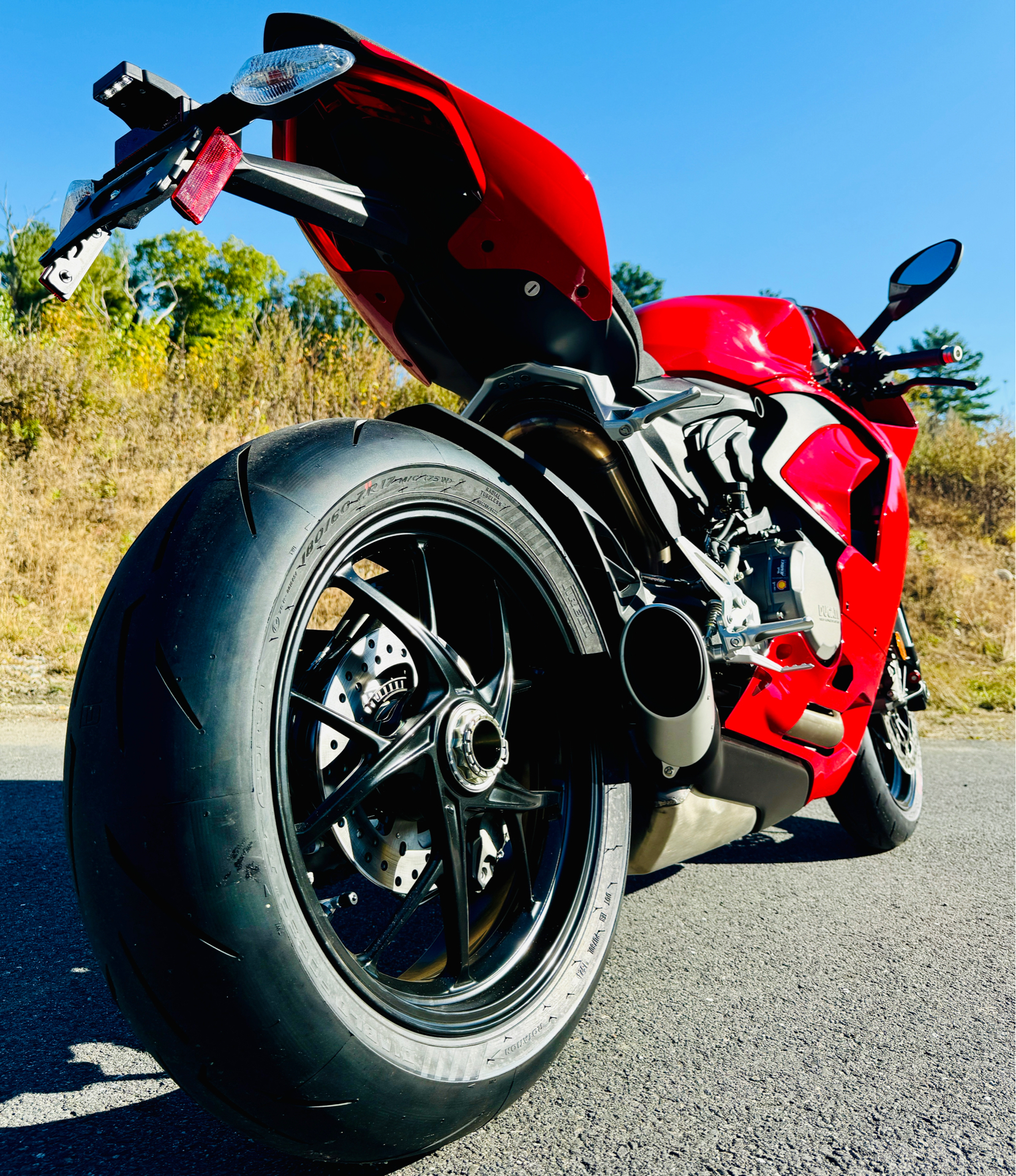 2025 Ducati Panigale V2 in Foxboro, Massachusetts - Photo 18