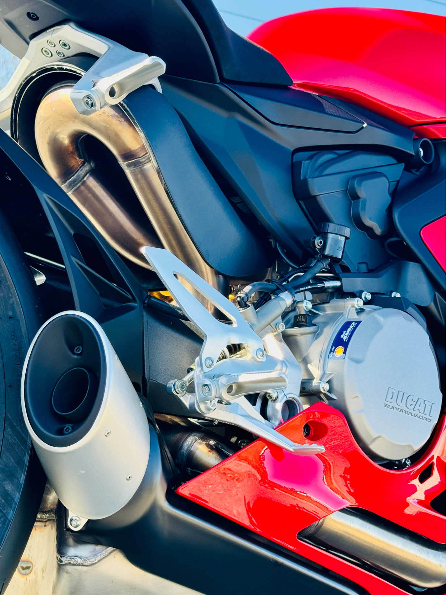 2025 Ducati Panigale V2 in Foxboro, Massachusetts - Photo 32