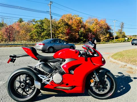 2025 Ducati Panigale V2 in Foxboro, Massachusetts - Photo 34