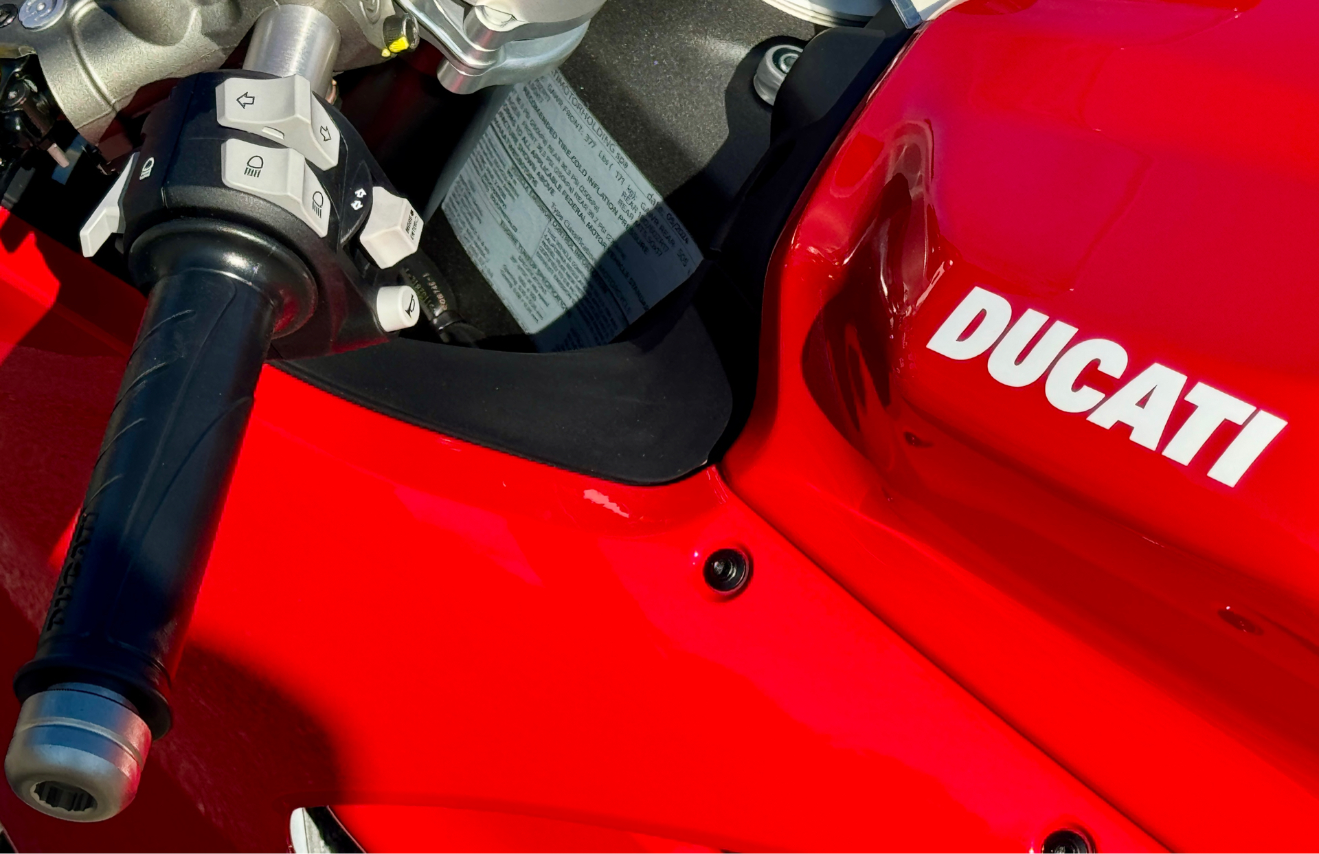 2025 Ducati Panigale V2 in Foxboro, Massachusetts - Photo 47