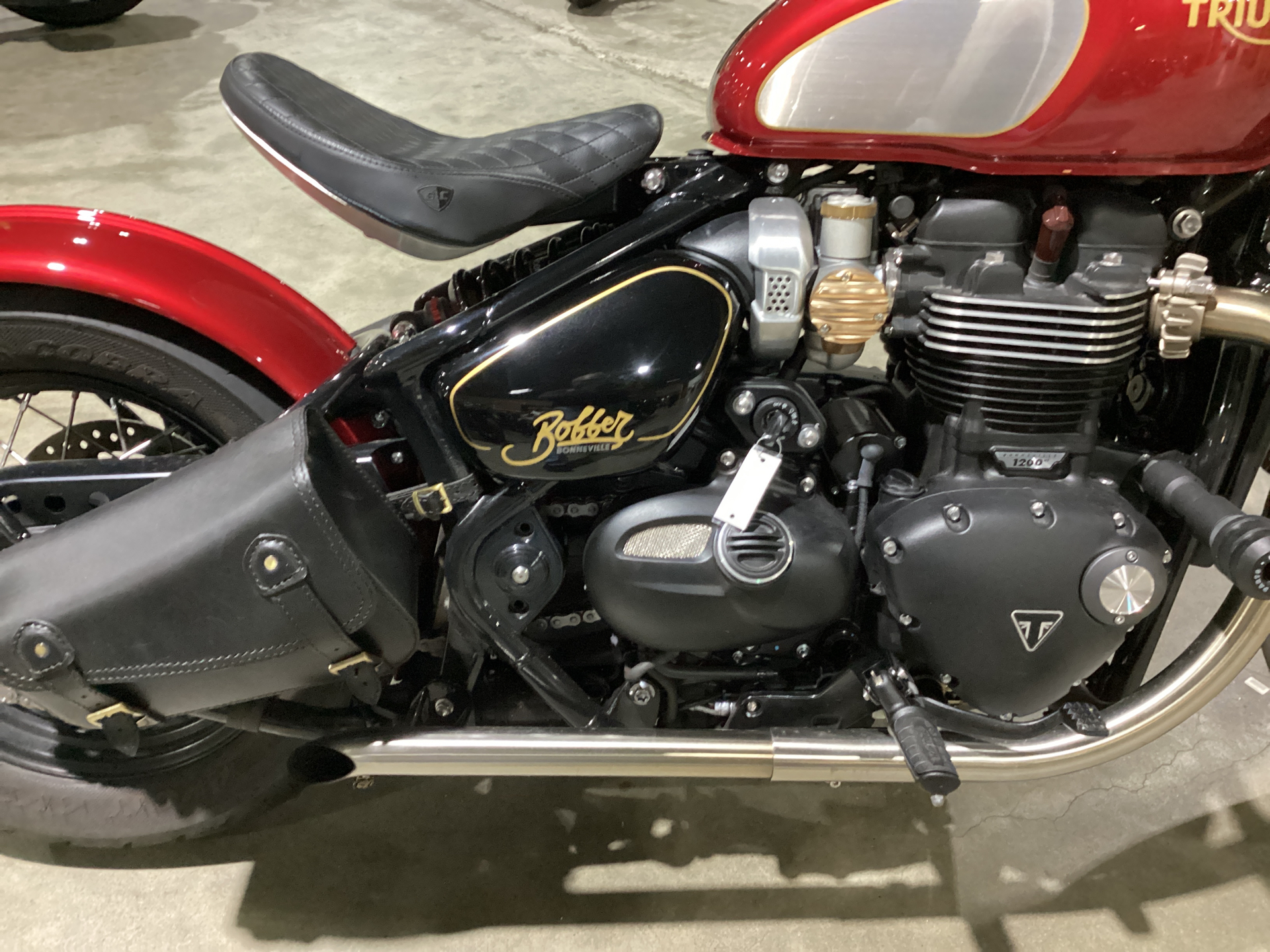 2022 Triumph Bonneville Bobber Gold Line in Foxboro, Massachusetts - Photo 6