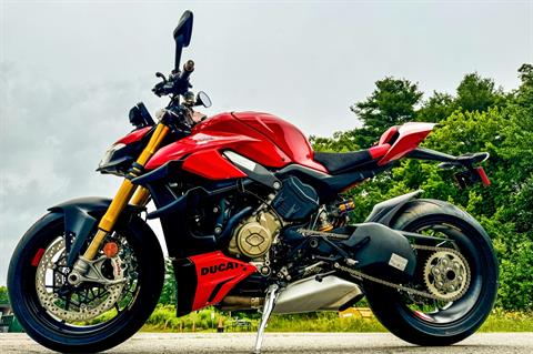 2024 Ducati Streetfighter V4 S in Foxboro, Massachusetts - Photo 35