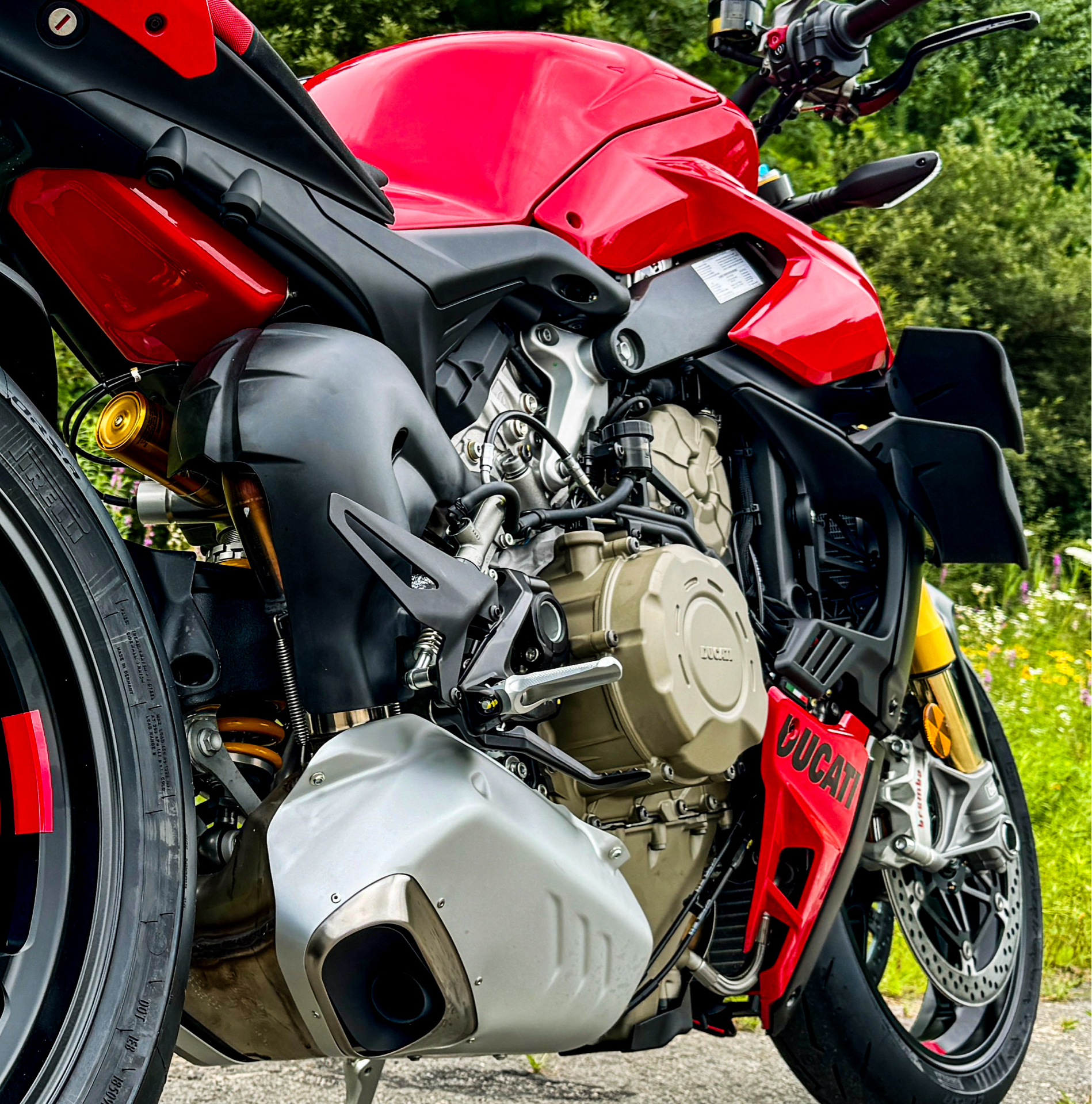 2024 Ducati Streetfighter V4 S in Foxboro, Massachusetts - Photo 36