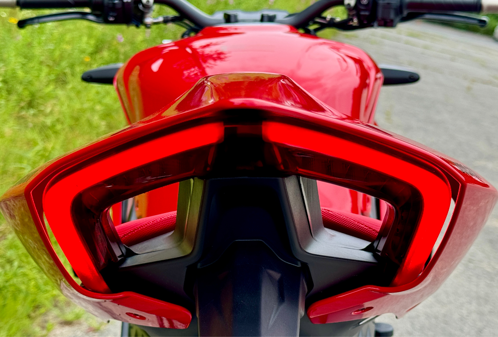 2024 Ducati Streetfighter V4 S in Foxboro, Massachusetts - Photo 30