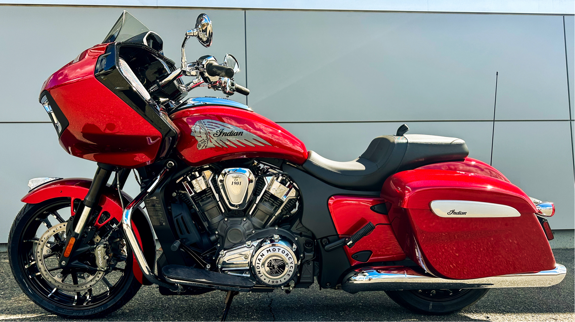 2024 Indian Motorcycle Challenger® Limited in Foxboro, Massachusetts - Photo 14