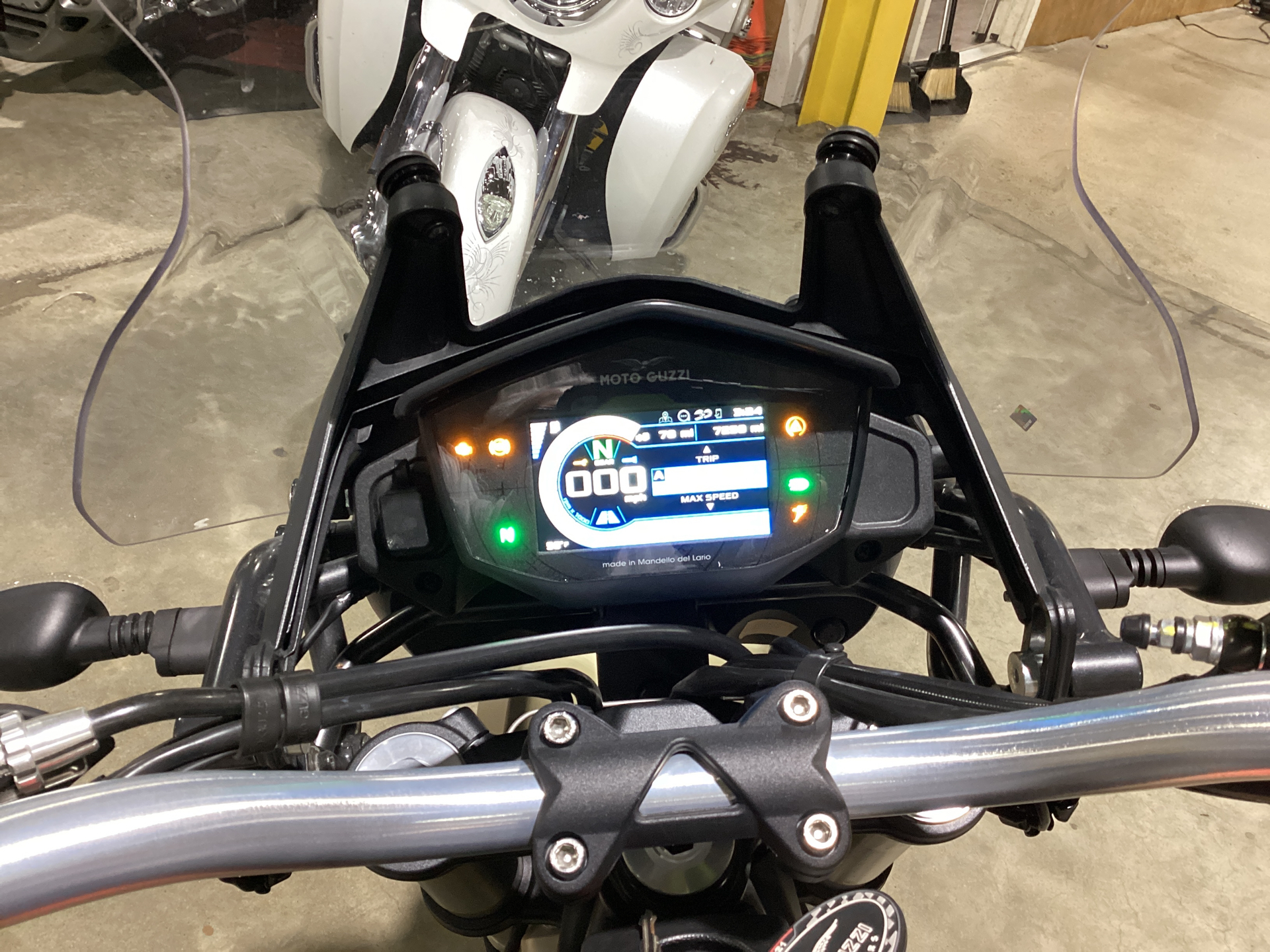 2020 Moto Guzzi V85 TT Travel in Foxboro, Massachusetts - Photo 4