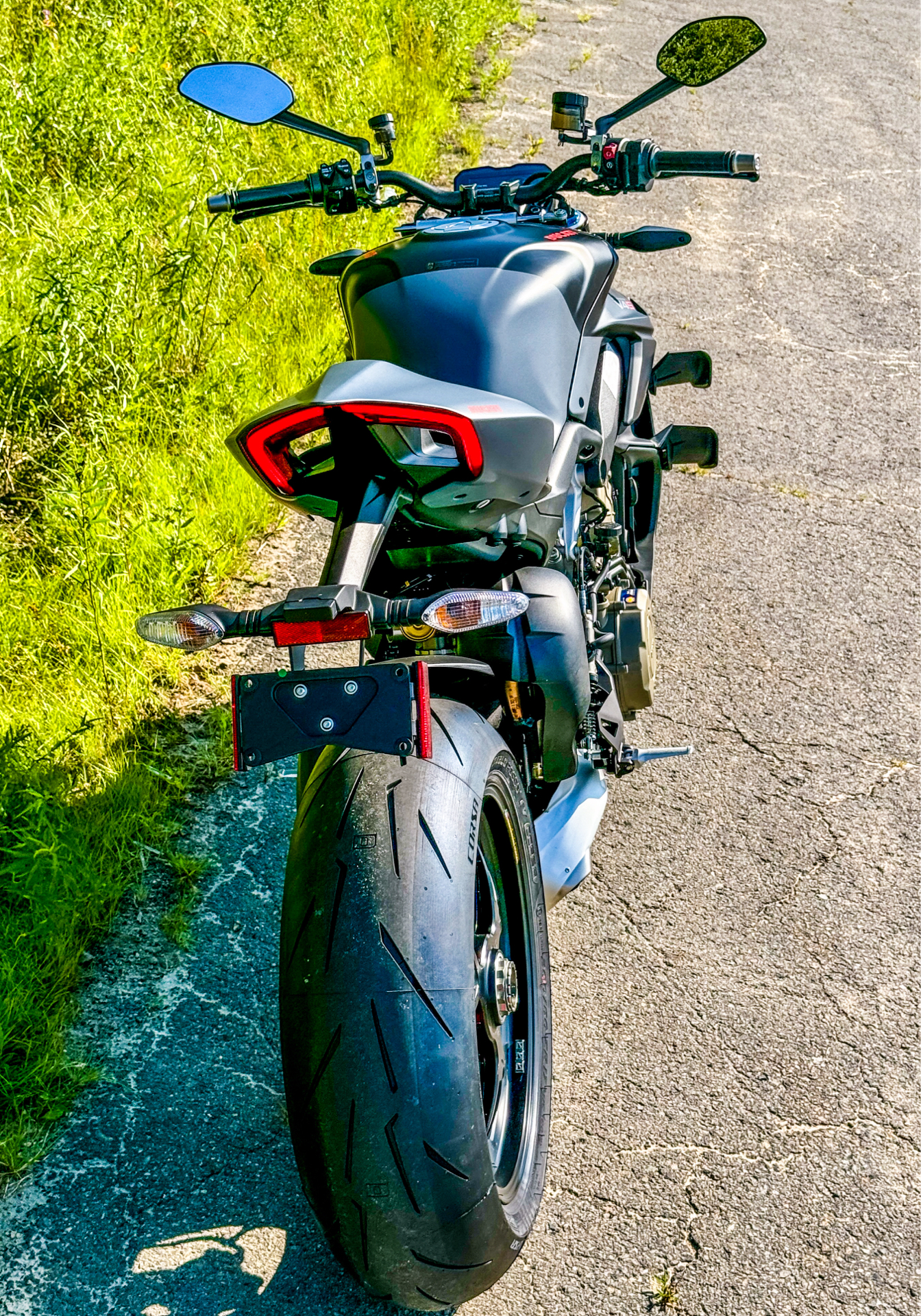 2024 Ducati Streetfighter V4 S in Foxboro, Massachusetts - Photo 17