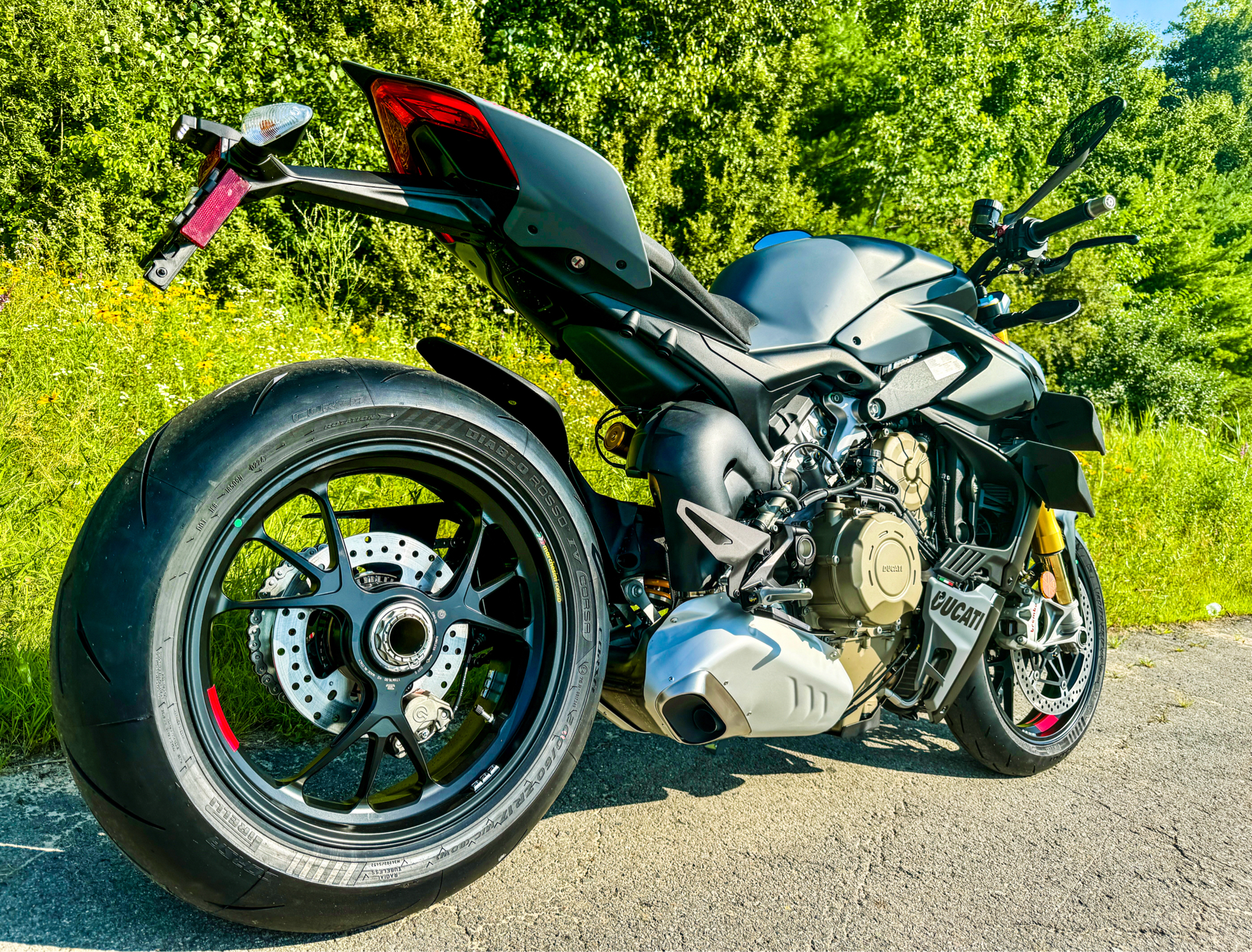 2024 Ducati Streetfighter V4 S in Foxboro, Massachusetts - Photo 19