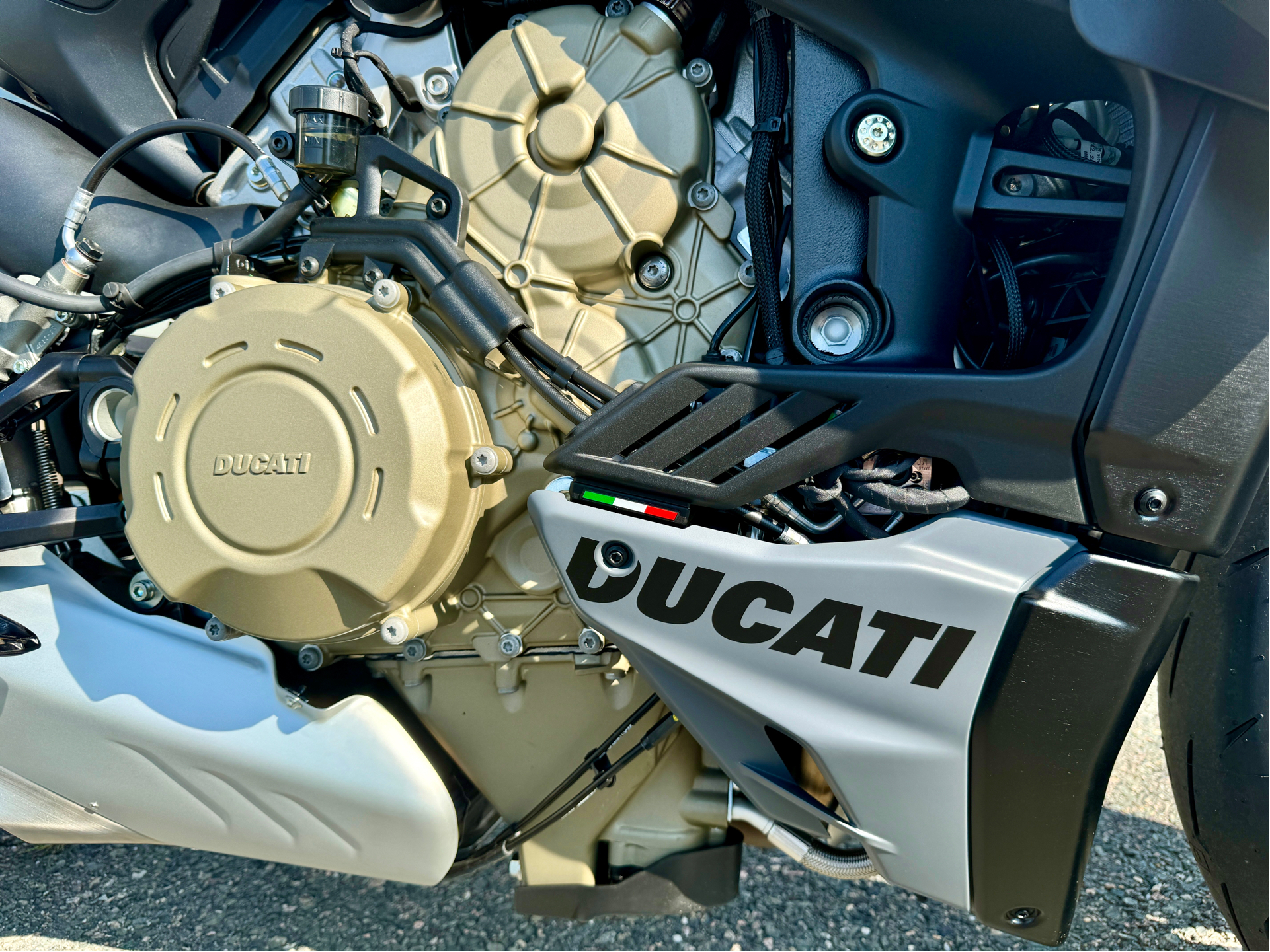 2024 Ducati Streetfighter V4 S in Foxboro, Massachusetts - Photo 39