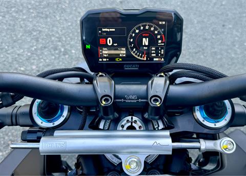 2024 Ducati Streetfighter V4 S in Foxboro, Massachusetts - Photo 8