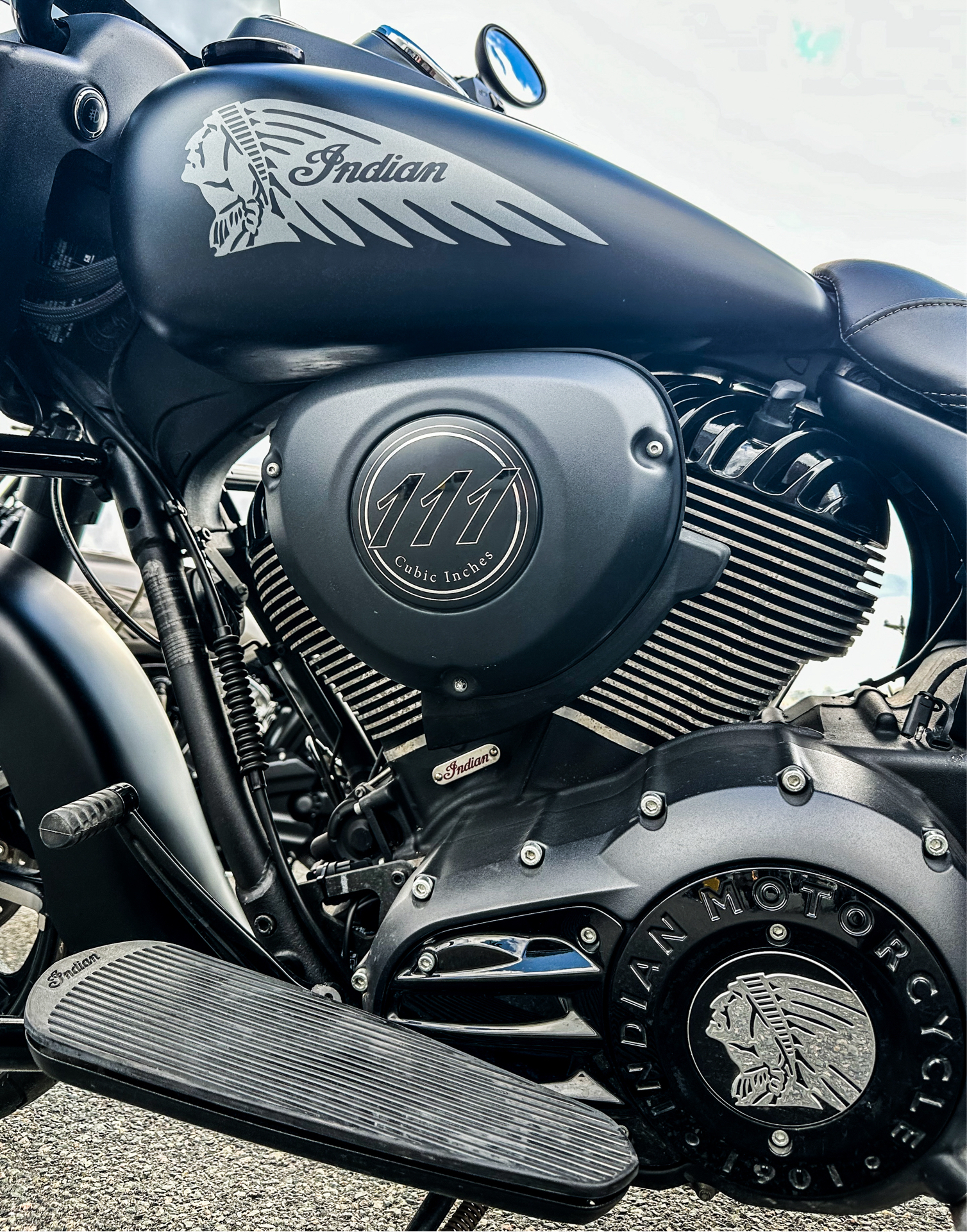 2019 Indian Motorcycle Springfield® Dark Horse® ABS in Foxboro, Massachusetts - Photo 2