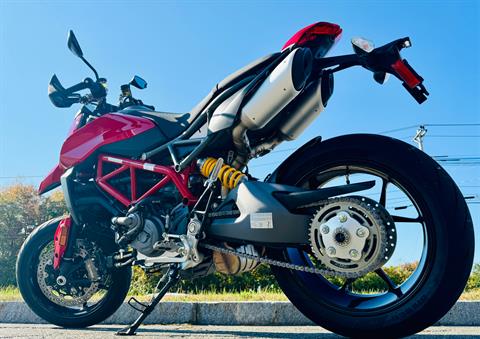 2025 Ducati Hypermotard 950 in Foxboro, Massachusetts - Photo 11