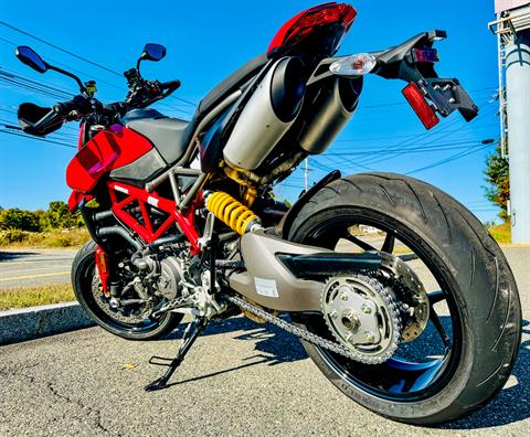 2025 Ducati Hypermotard 950 in Foxboro, Massachusetts - Photo 13