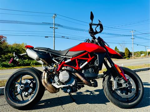 2025 Ducati Hypermotard 950 in Foxboro, Massachusetts - Photo 20