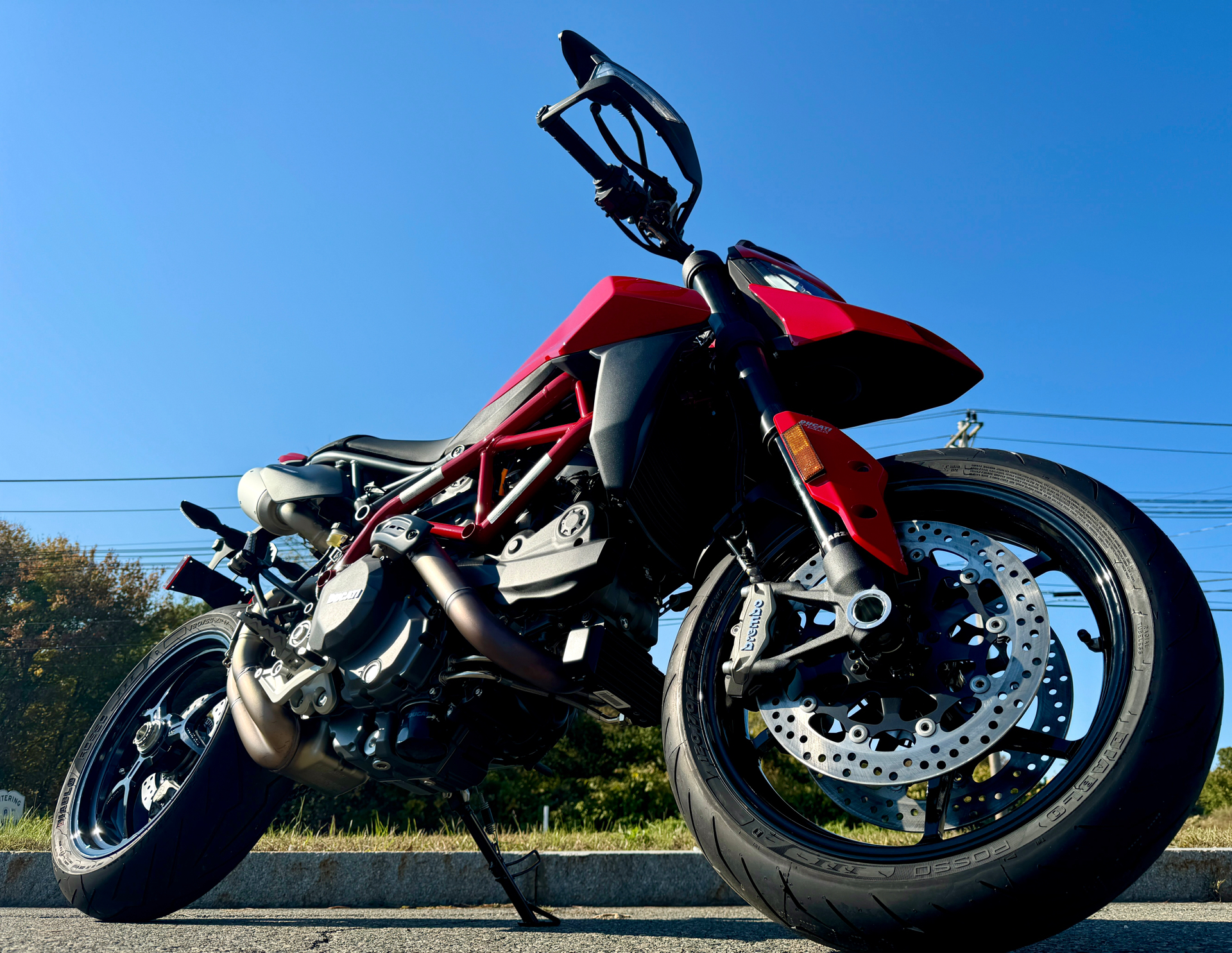 2025 Ducati Hypermotard 950 in Foxboro, Massachusetts - Photo 3