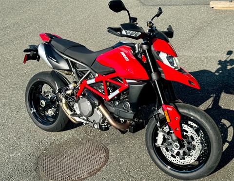 2025 Ducati Hypermotard 950 in Foxboro, Massachusetts - Photo 24