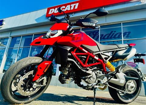 2025 Ducati Hypermotard 950 in Foxboro, Massachusetts - Photo 39