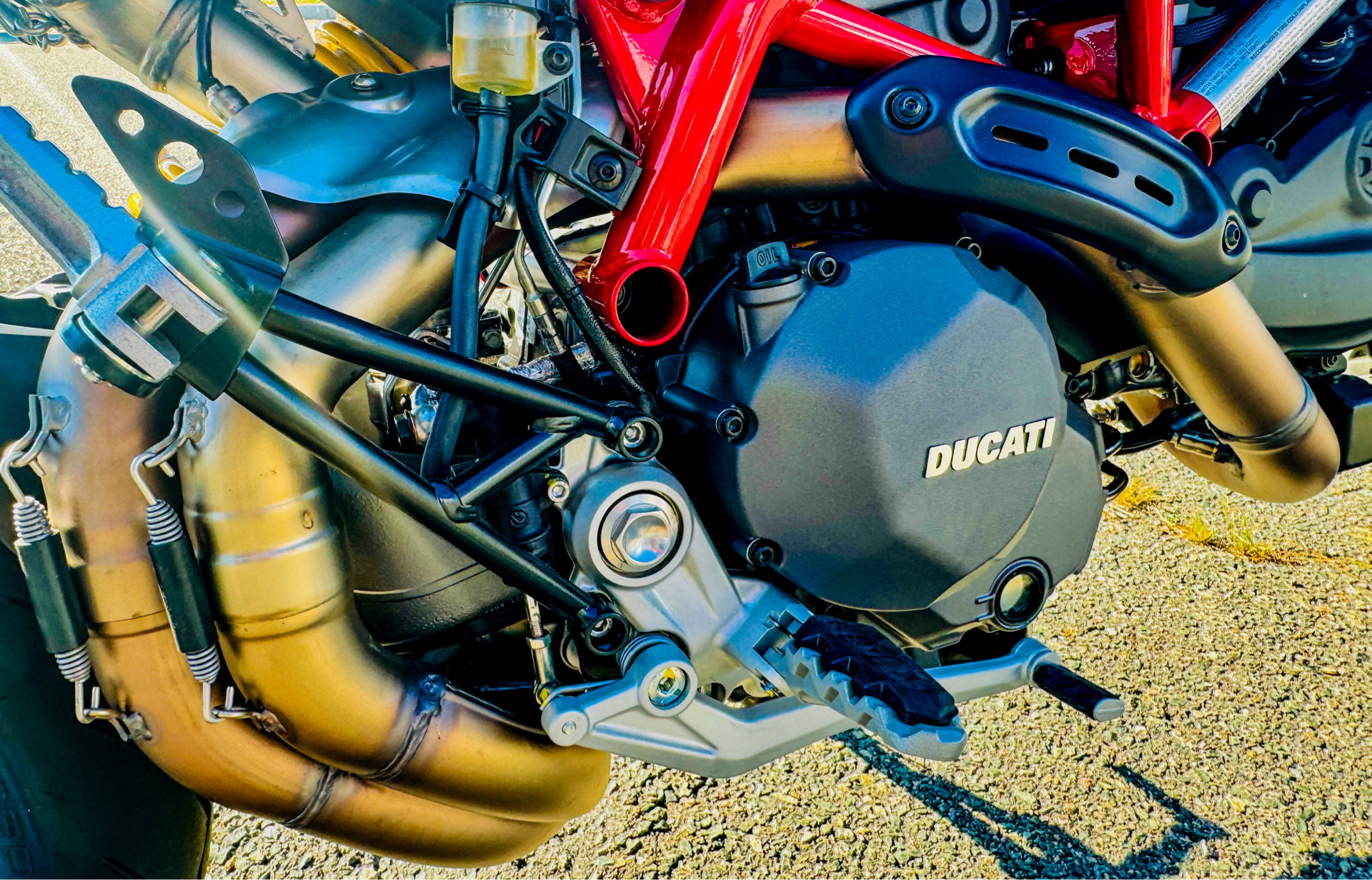 2025 Ducati Hypermotard 950 in Foxboro, Massachusetts - Photo 16