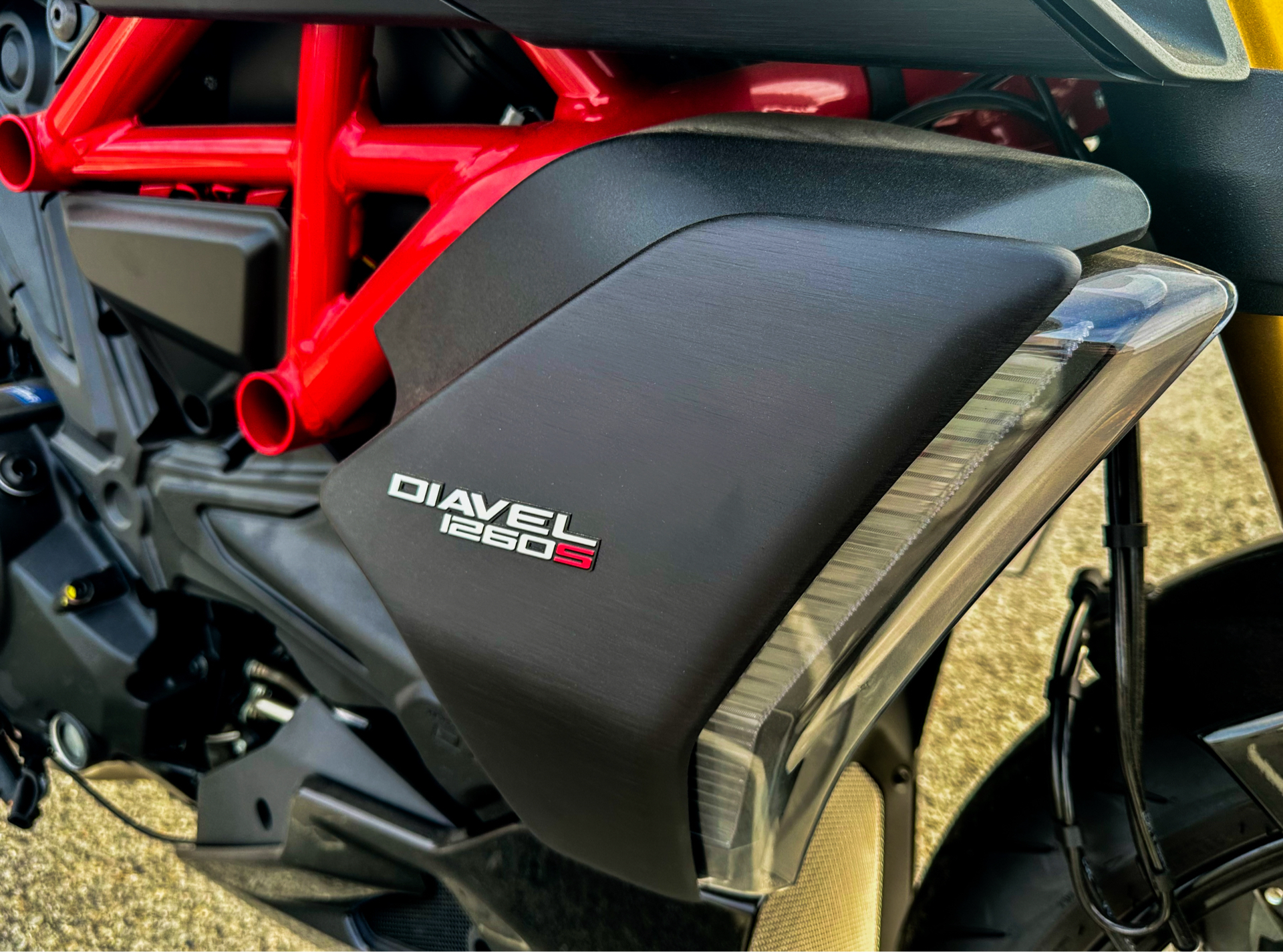 2023 Ducati Diavel 1260 S in Foxboro, Massachusetts - Photo 37