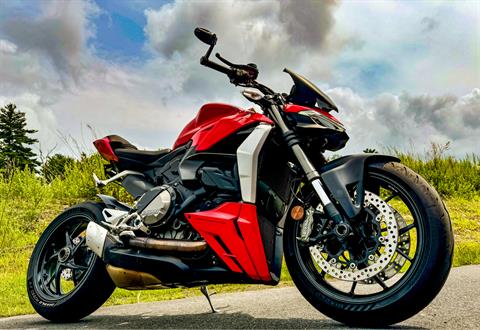 2022 Ducati Streetfighter V2 in Foxboro, Massachusetts