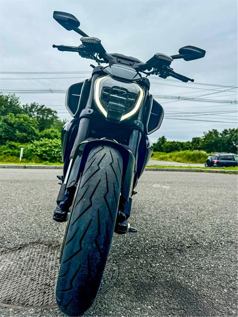 2024 Ducati Diavel V4 in Foxboro, Massachusetts - Photo 3