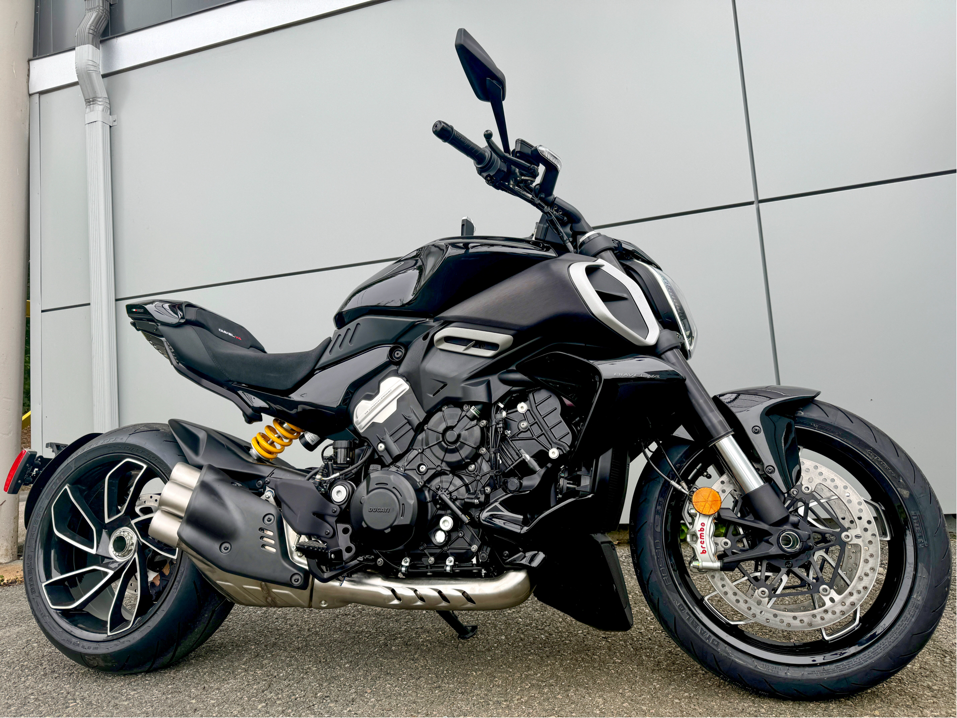 2024 Ducati Diavel V4 in Foxboro, Massachusetts - Photo 9