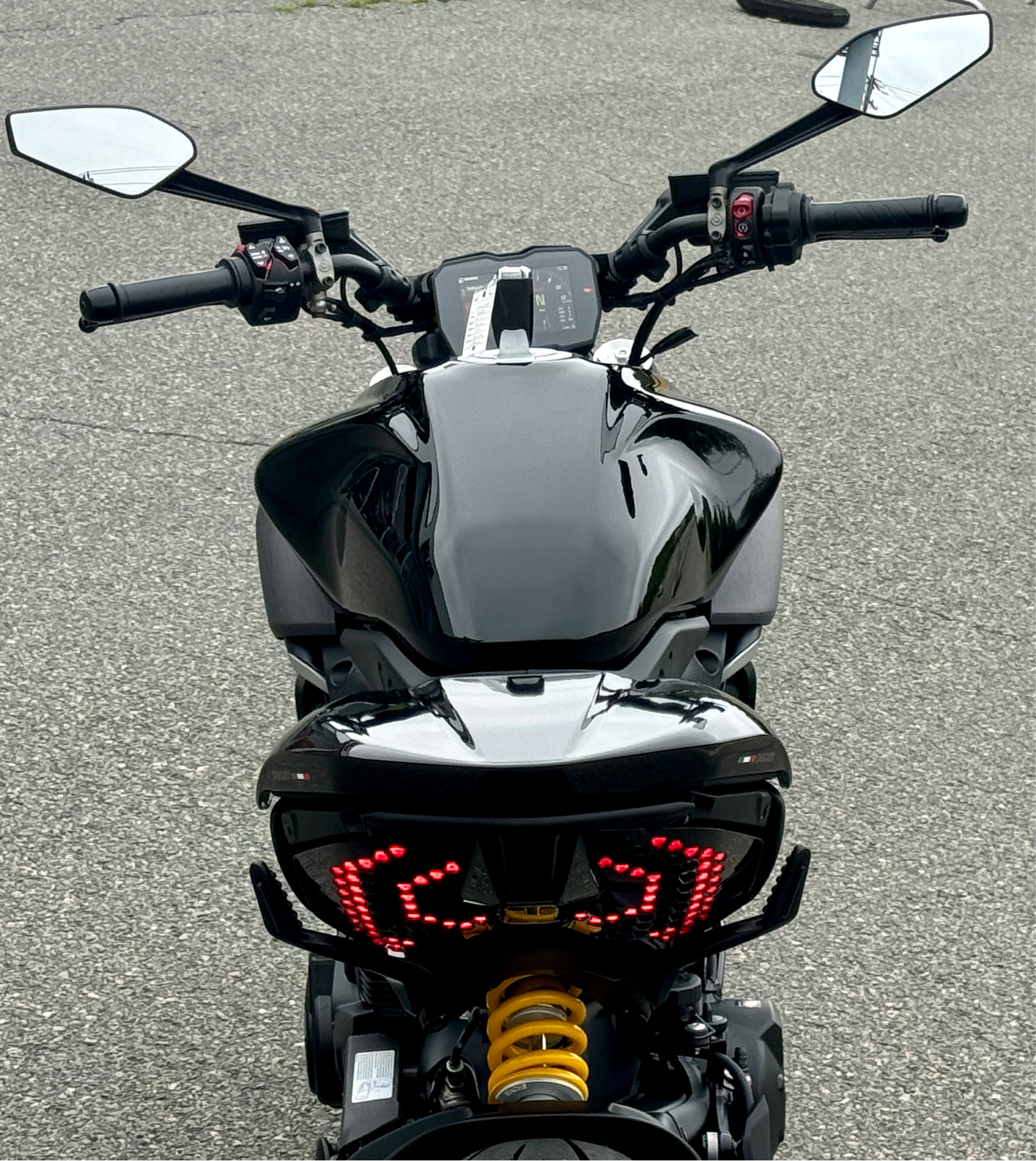 2024 Ducati Diavel V4 in Foxboro, Massachusetts - Photo 2