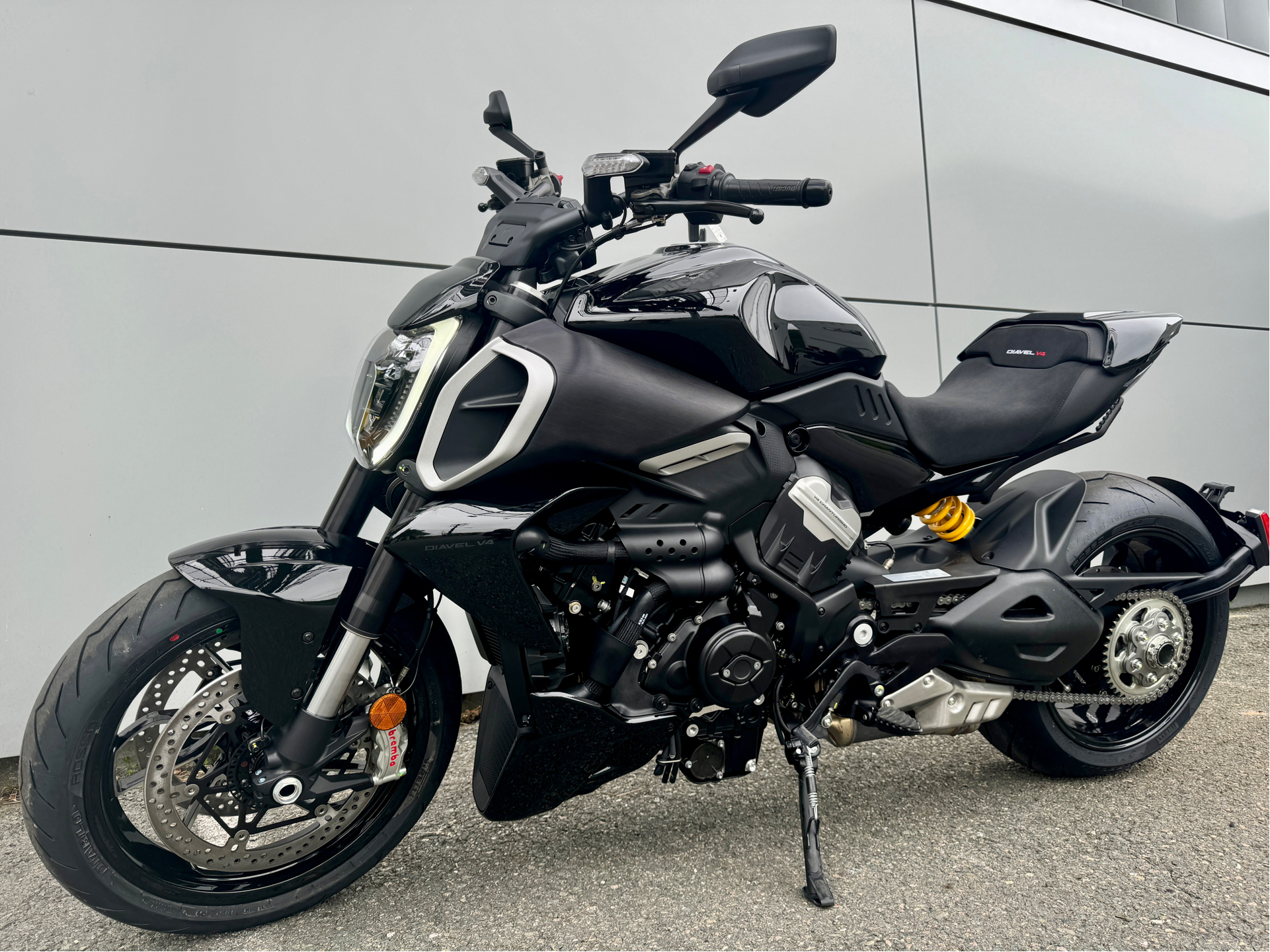 2024 Ducati Diavel V4 in Foxboro, Massachusetts - Photo 7