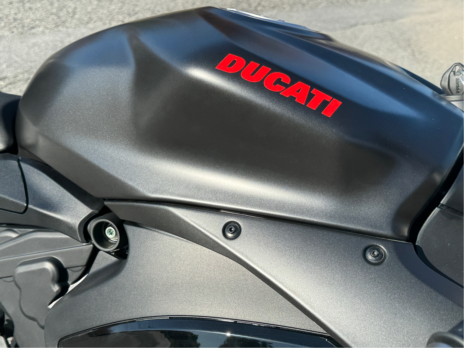 2025 Ducati Panigale V2 in Foxboro, Massachusetts - Photo 14