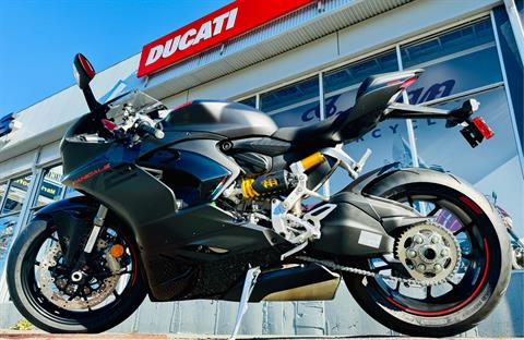 2025 Ducati Panigale V2 in Foxboro, Massachusetts