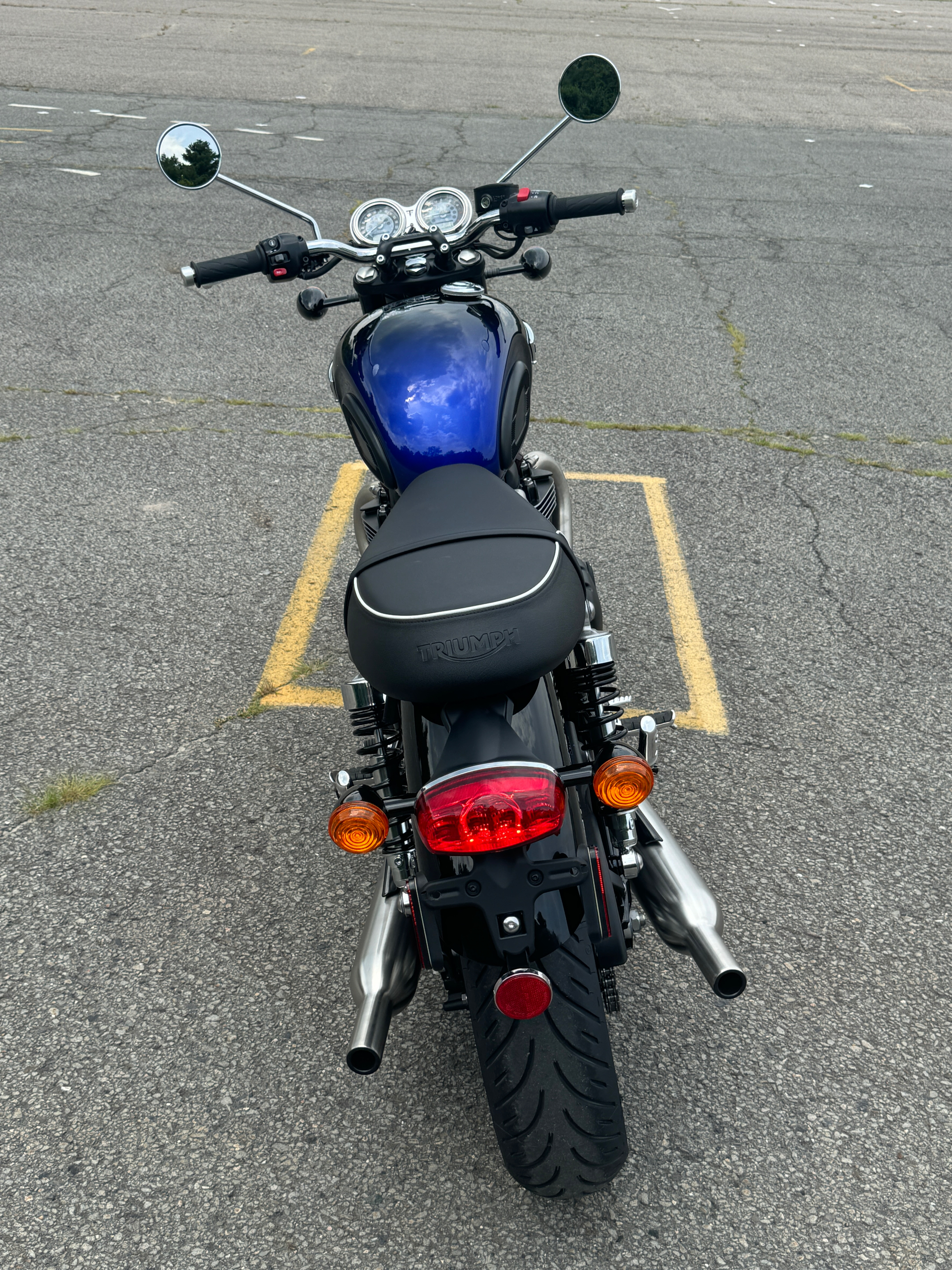 2024 Triumph Bonneville T100 in Foxboro, Massachusetts - Photo 9