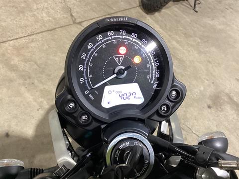 2022 Triumph Street Twin in Foxboro, Massachusetts - Photo 2