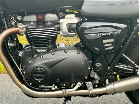 2022 Triumph Street Twin in Foxboro, Massachusetts - Photo 6