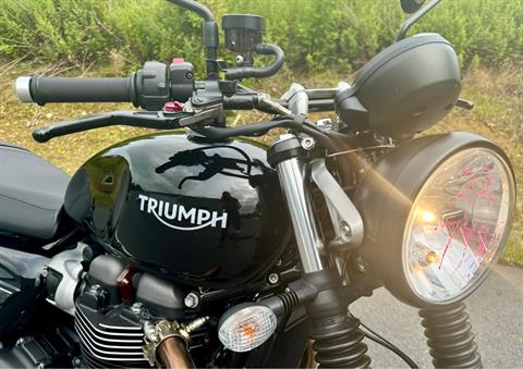 2022 Triumph Street Twin in Foxboro, Massachusetts - Photo 15