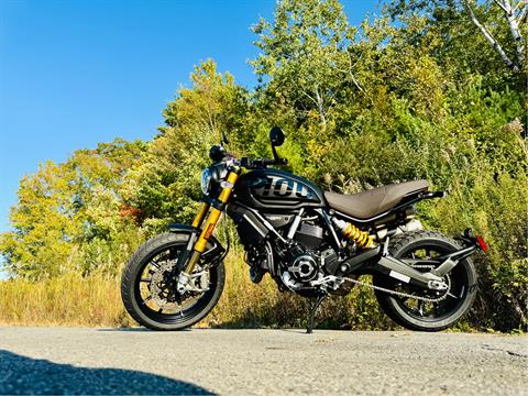 2025 Ducati Scrambler 1100 Sport PRO in Foxboro, Massachusetts - Photo 38